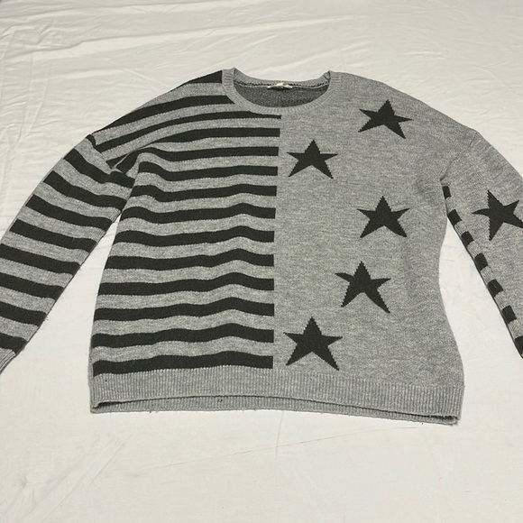 BLACK & GREY AMERICAN FLAG‎ KNIT PULLOVER SIZE M - Picture 2 of 8